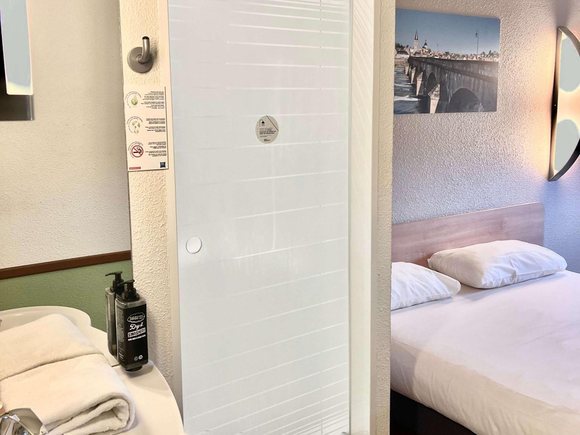 Hotel Ibis Budget Cosne Sur Loire Экстерьер фото