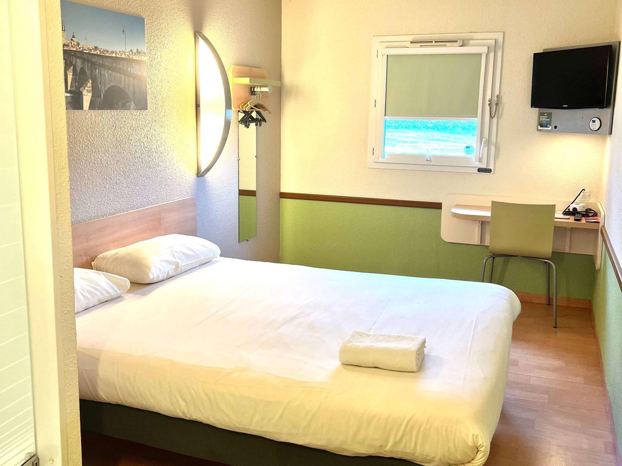 Hotel Ibis Budget Cosne Sur Loire Экстерьер фото