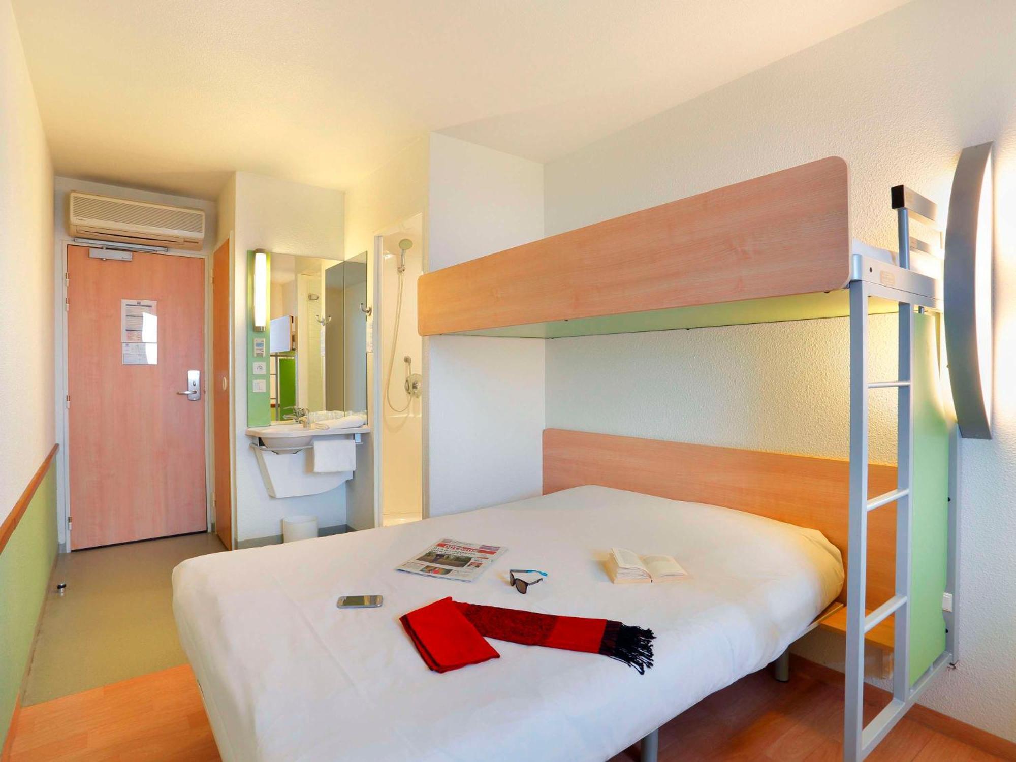 Hotel Ibis Budget Cosne Sur Loire Экстерьер фото