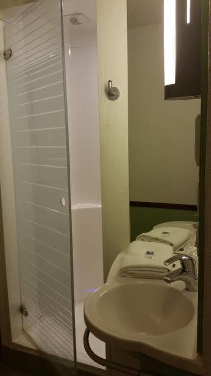Hotel Ibis Budget Cosne Sur Loire Экстерьер фото